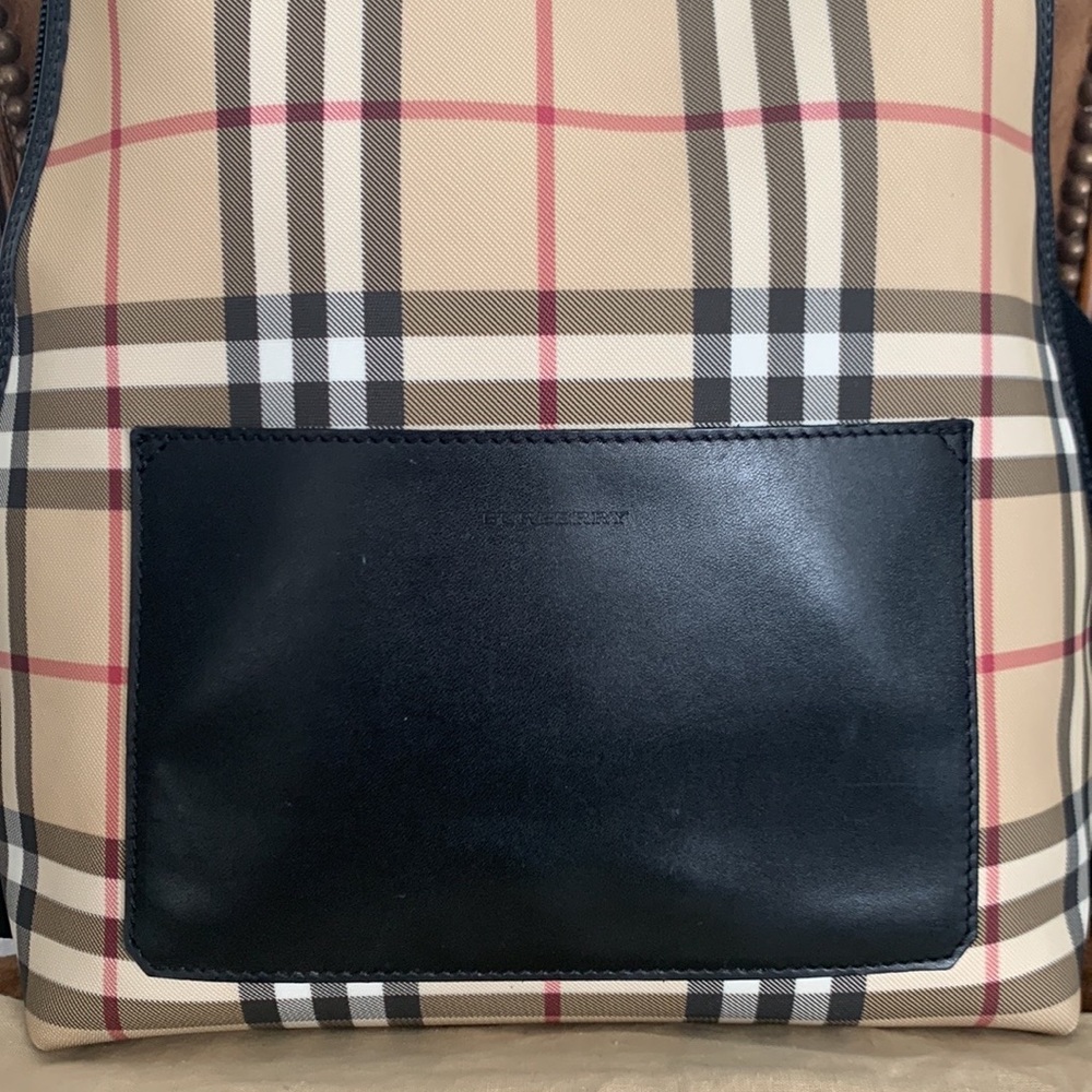 Vintage Burberry Backpack and wallet - Picture 2 of 11